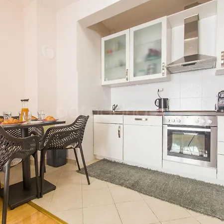 Barbin In The Center