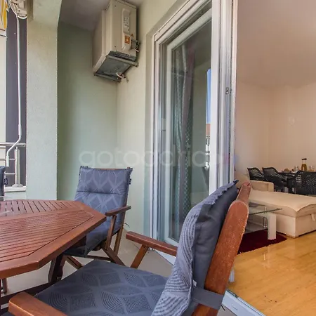 Barbin In The Center *