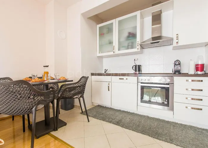 Barbin In The Center